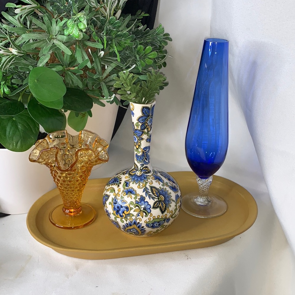 Set of 3 amber and blue bud vases (Fenton hobnail) (cobalt blue) (ceramic)